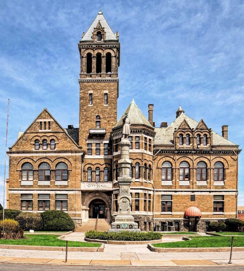 City Hall Grand Hotel Williamsport Δωμάτιο φωτογραφία